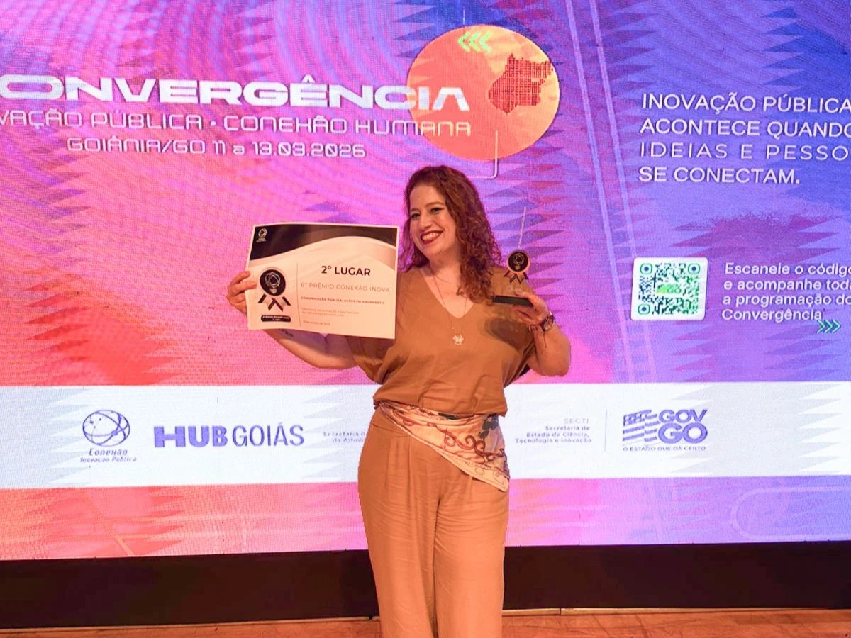 Mônica Saraiva recebe prêmio de 2º lugar no 6º Prêmio Conexão Inova