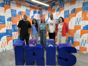 Da esquerda para a direita: Felipe Almeida, Luiza Pacheco, Gabriela Farias, Isac Bernardo e Mônica Saraiva.